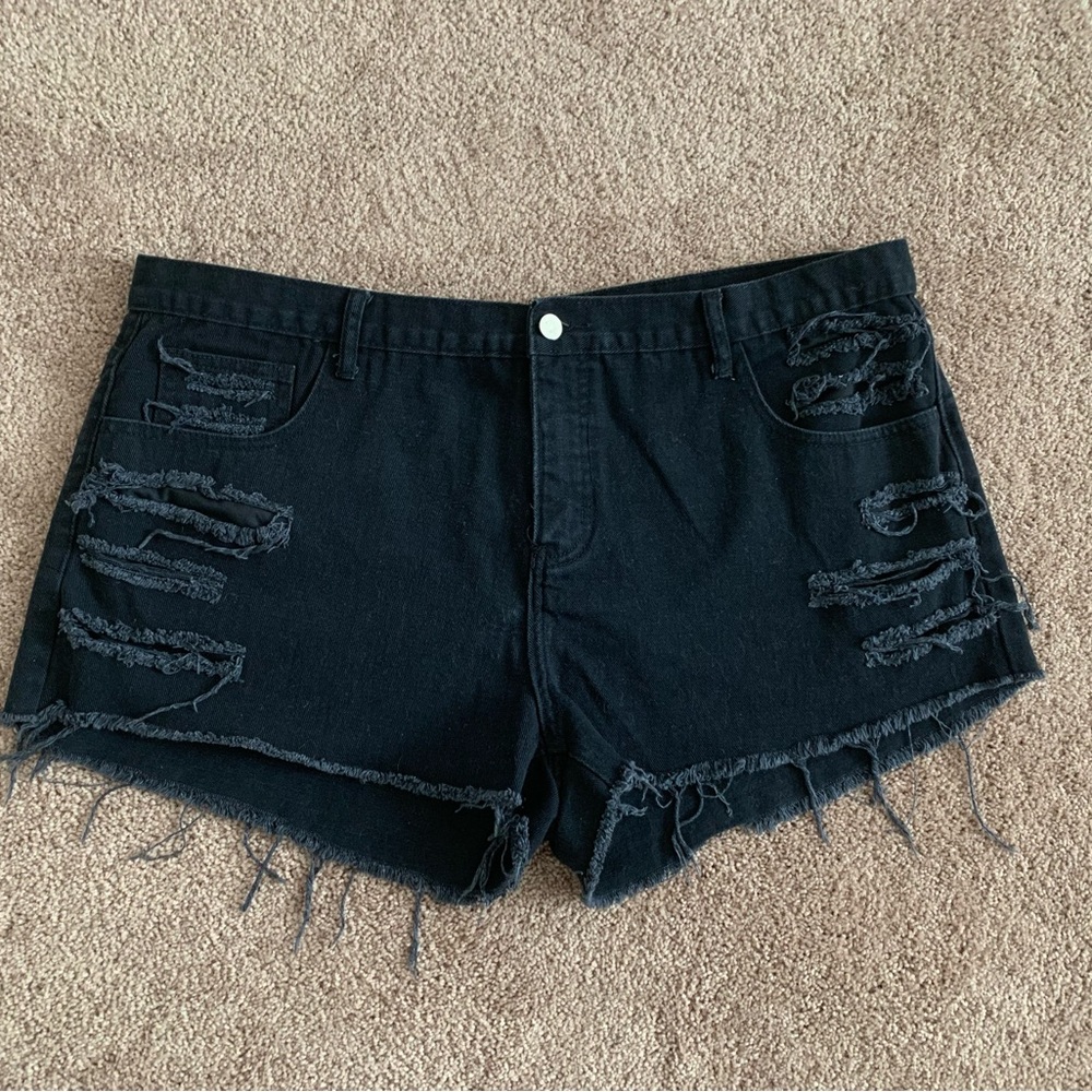 Dentz Curvy Plus Black Denim Shorts | 1XL